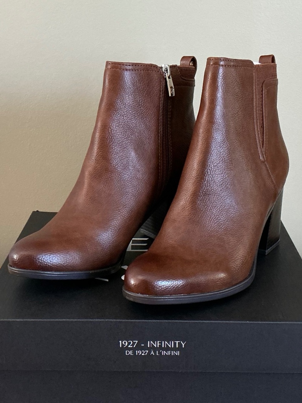 NEW Naturalizer Ankle Boots Style Jodi Zip Side Brown 10M - Picture 2 of 16
